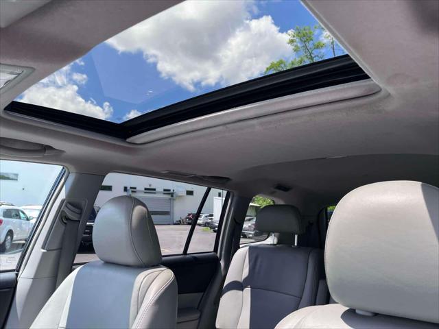 used 2013 Toyota Highlander car, priced at $14,716
