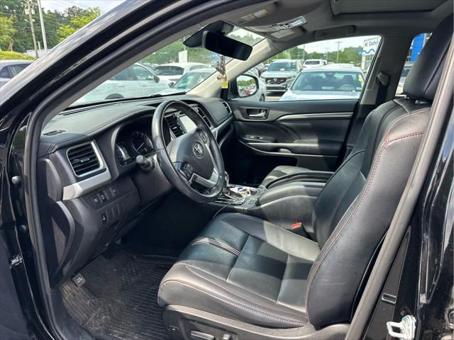 used 2019 Toyota Highlander car, priced at $26,652