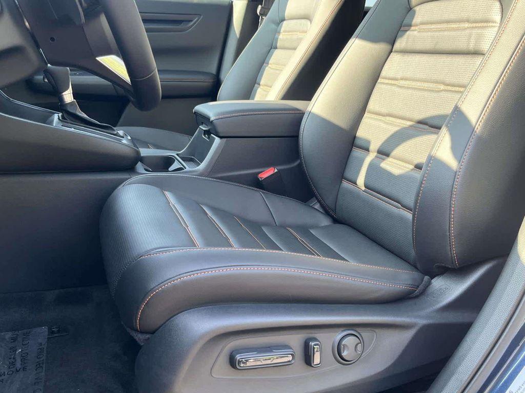 new 2026 Honda CR-V Hybrid car, priced at $39,583