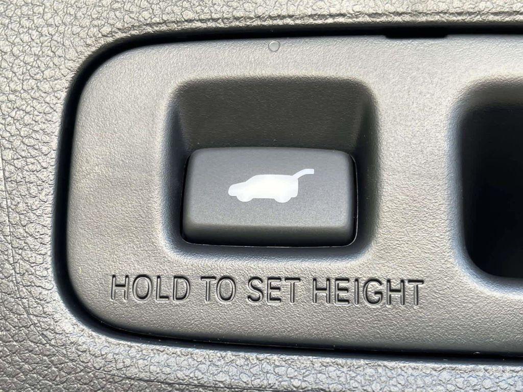 new 2026 Honda CR-V Hybrid car, priced at $39,583