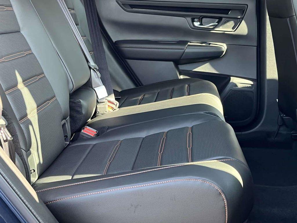 new 2026 Honda CR-V Hybrid car, priced at $39,583
