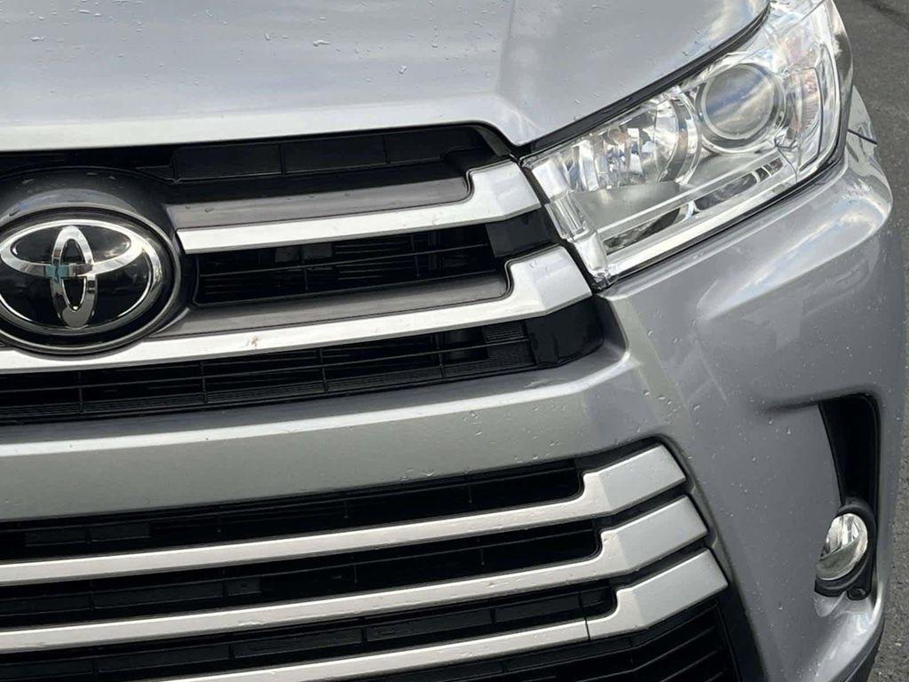 used 2019 Toyota Highlander car, priced at $23,498