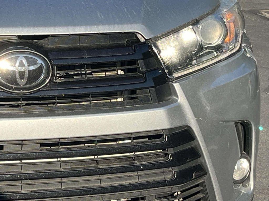 used 2018 Toyota Highlander car, priced at $21,985
