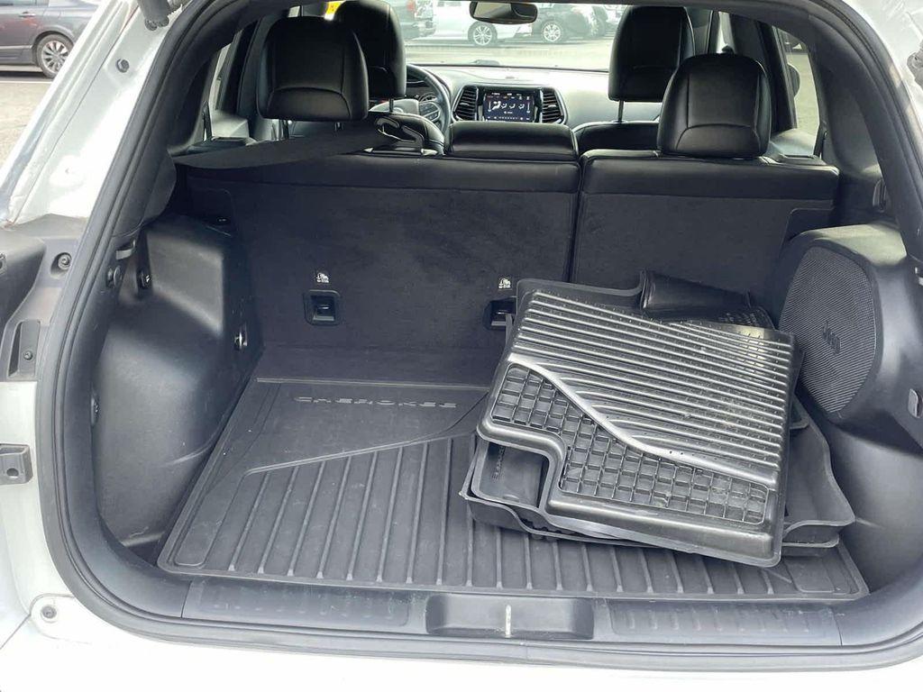 used 2021 Jeep Cherokee car, priced at $19,856