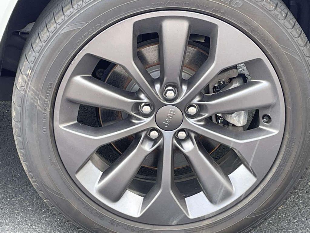 used 2021 Jeep Cherokee car, priced at $19,856