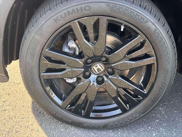 used 2022 Honda Pilot car, priced at $32,500