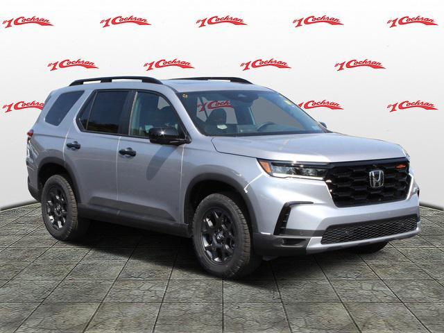 new 2025 Honda Pilot car, priced at $48,032