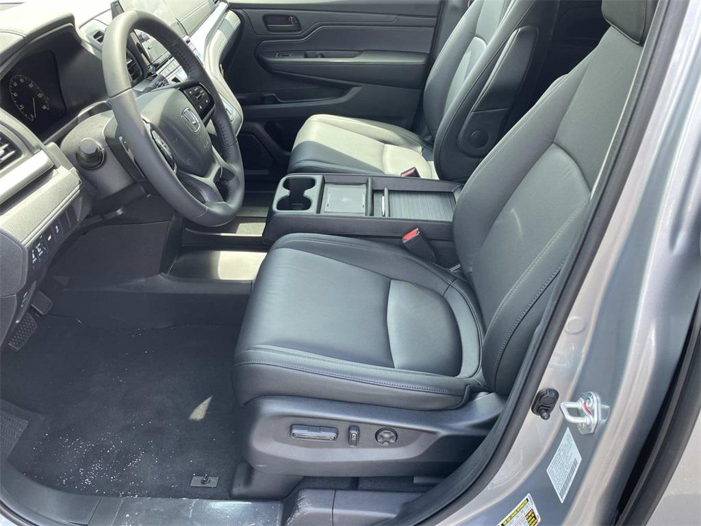 new 2026 Honda Odyssey car, priced at $41,592