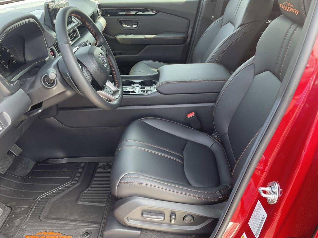 new 2025 Honda Pilot car, priced at $48,214