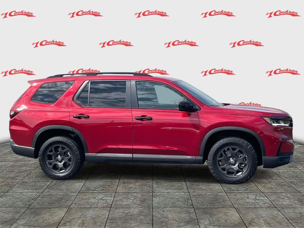 new 2025 Honda Pilot car, priced at $48,214