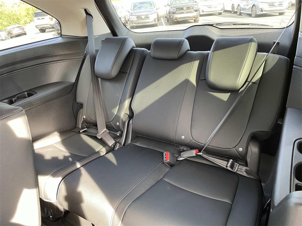 new 2026 Honda Odyssey car, priced at $42,018