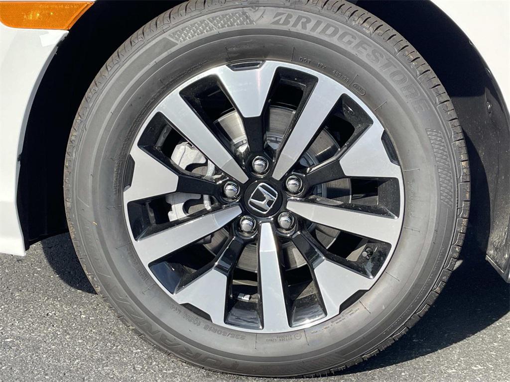 new 2026 Honda Odyssey car, priced at $42,018