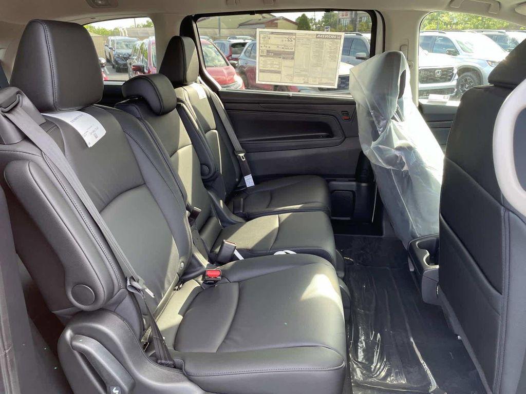 new 2026 Honda Odyssey car, priced at $42,019
