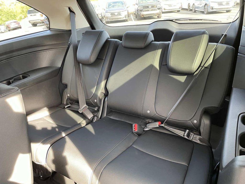 new 2026 Honda Odyssey car, priced at $42,019