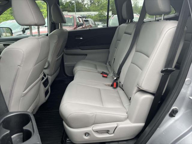used 2022 Honda Pilot car, priced at $31,250