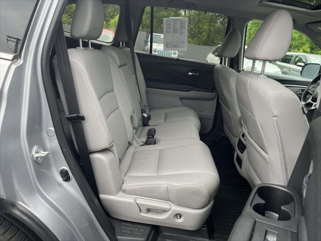 used 2022 Honda Pilot car, priced at $31,250
