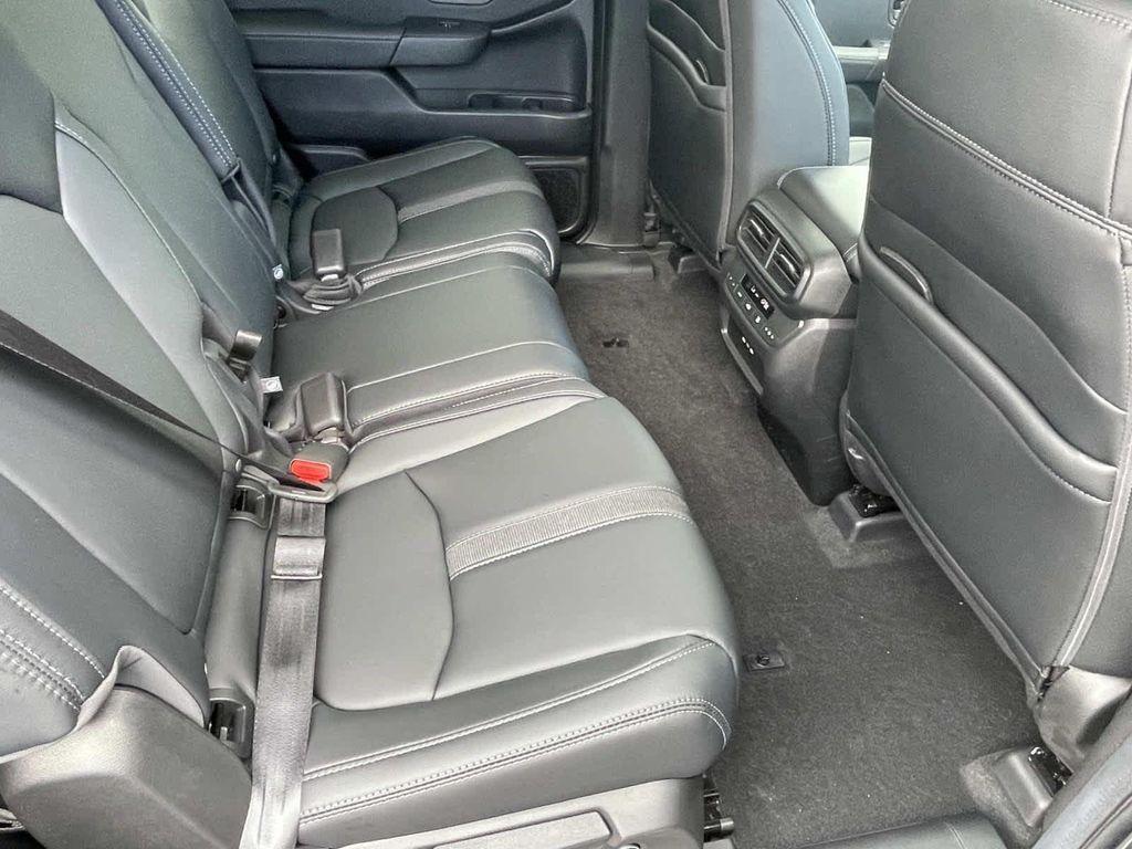 new 2025 Honda Pilot car, priced at $48,530