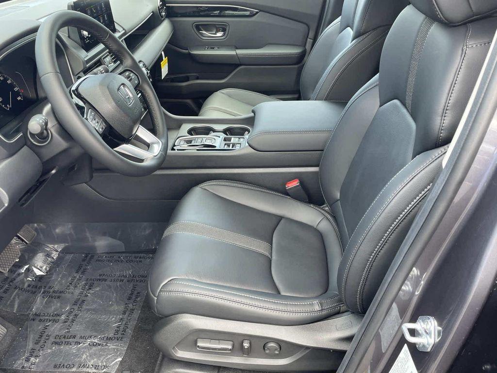 new 2025 Honda Pilot car, priced at $48,530