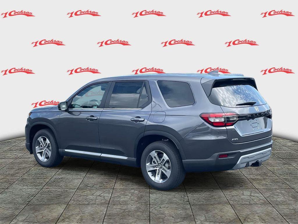 new 2025 Honda Pilot car, priced at $48,530