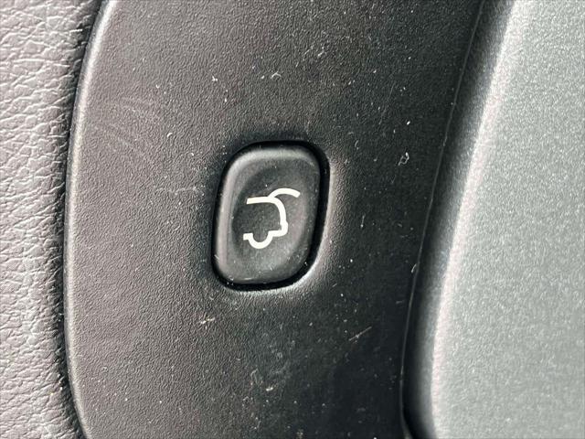 used 2015 Jeep Cherokee car, priced at $14,960
