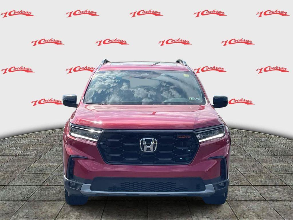 new 2025 Honda Pilot car, priced at $48,214