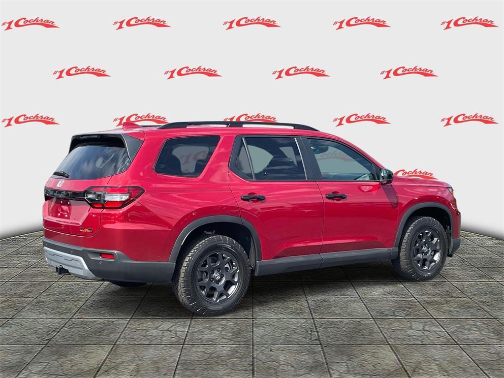 new 2025 Honda Pilot car, priced at $48,214
