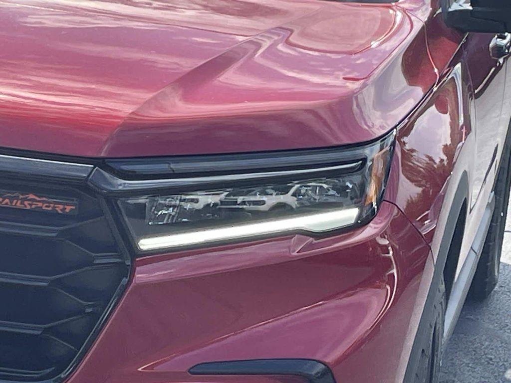 new 2025 Honda Pilot car, priced at $48,214