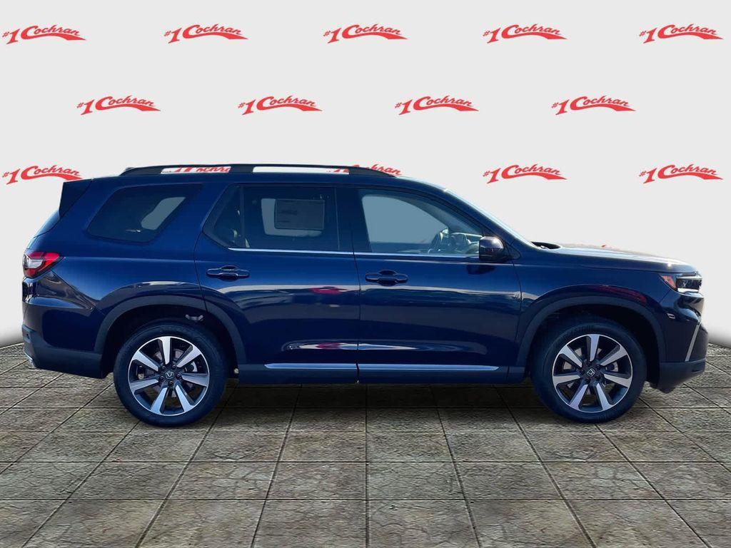 new 2025 Honda Pilot car, priced at $47,976