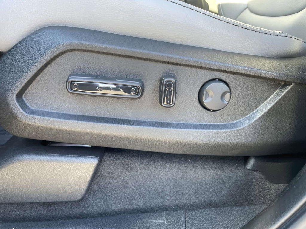 new 2025 Honda Pilot car, priced at $47,976