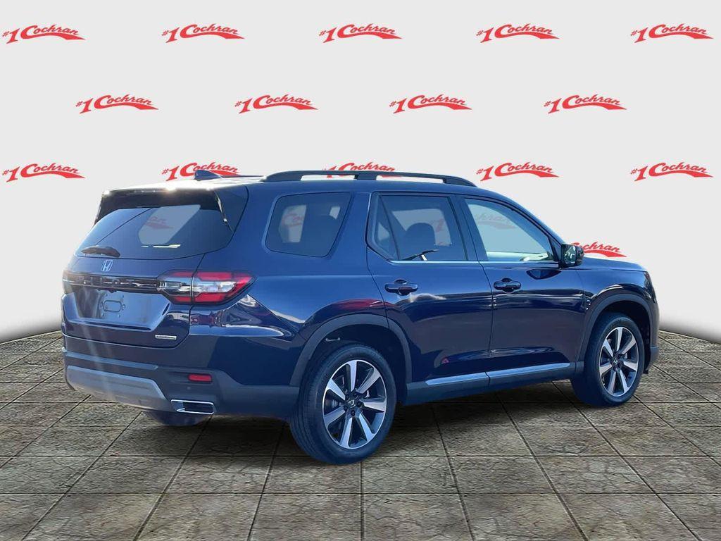 new 2025 Honda Pilot car, priced at $47,976