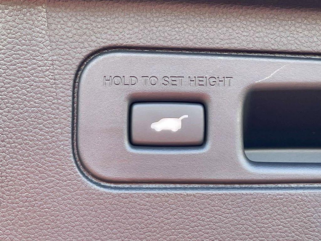 new 2025 Honda Pilot car, priced at $47,976