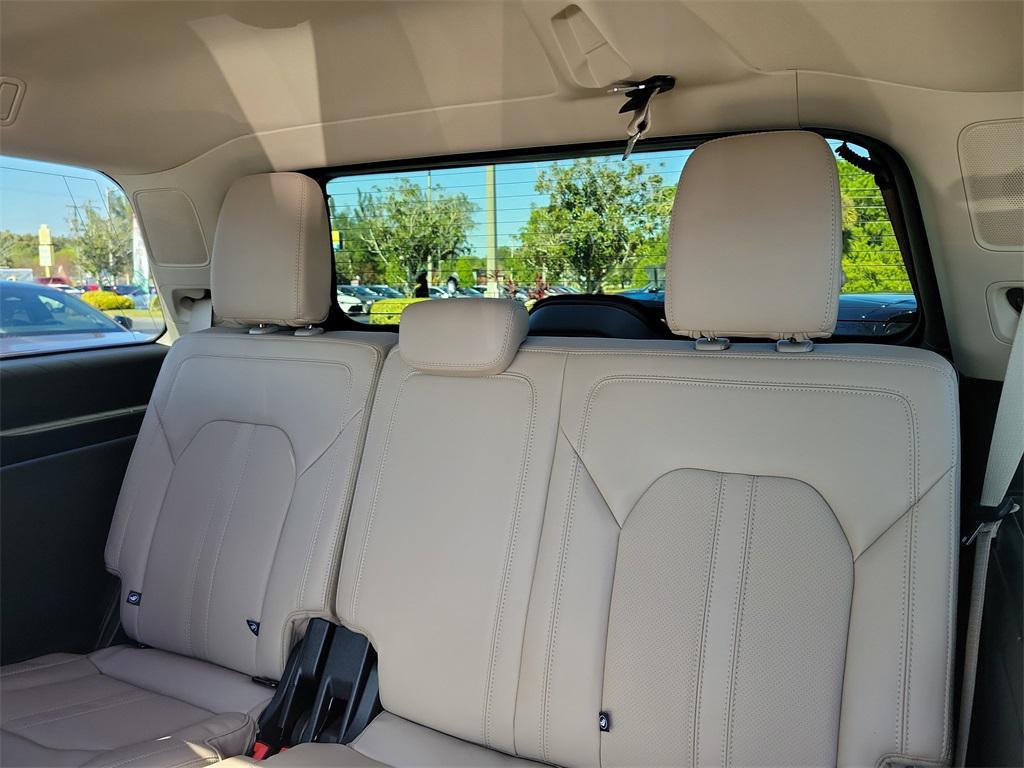 used 2024 Ford Expedition car, priced at $60,954