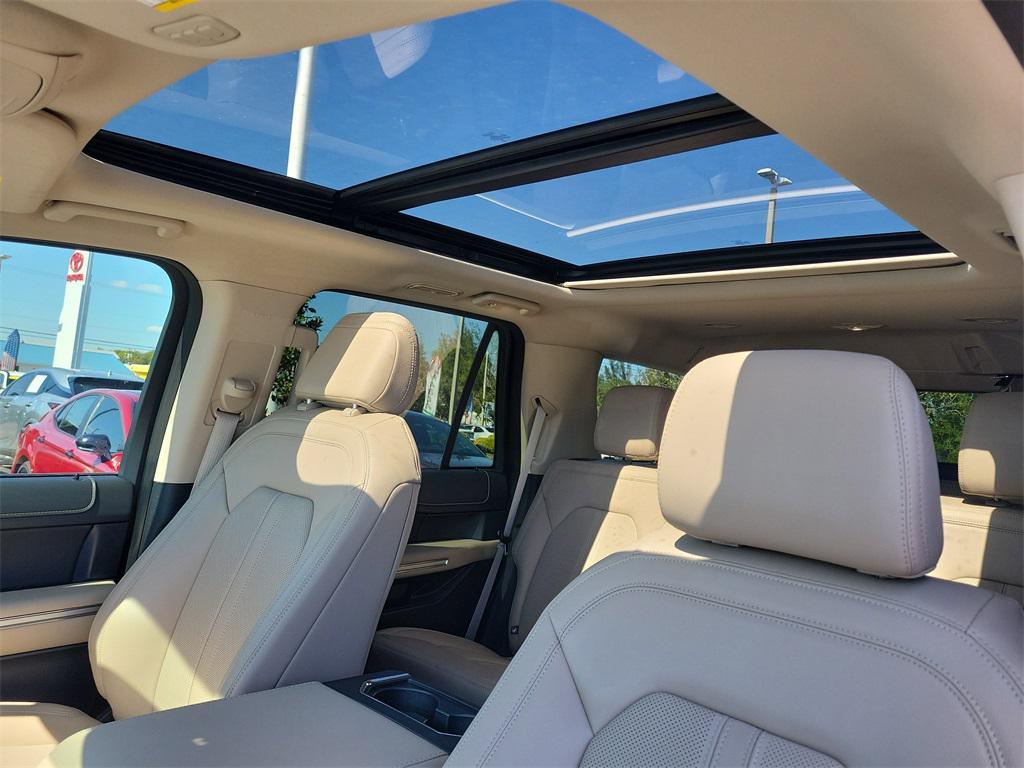 used 2024 Ford Expedition car, priced at $60,954