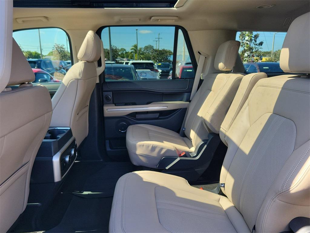 used 2024 Ford Expedition car, priced at $60,954