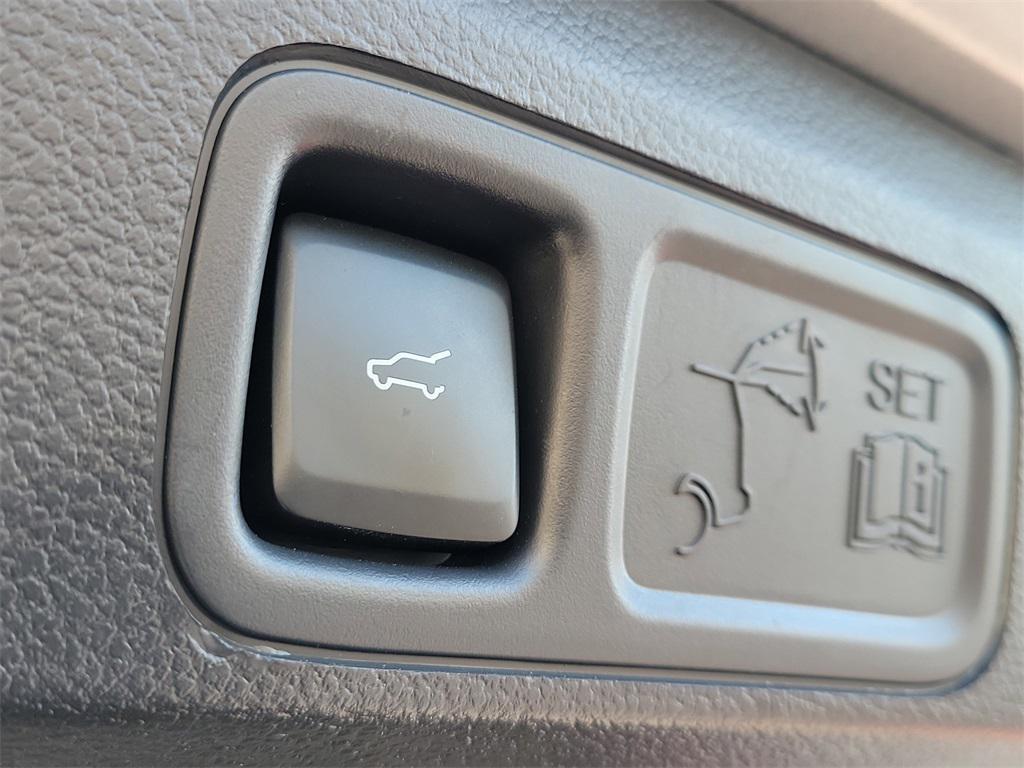 used 2024 Ford Expedition car, priced at $60,954