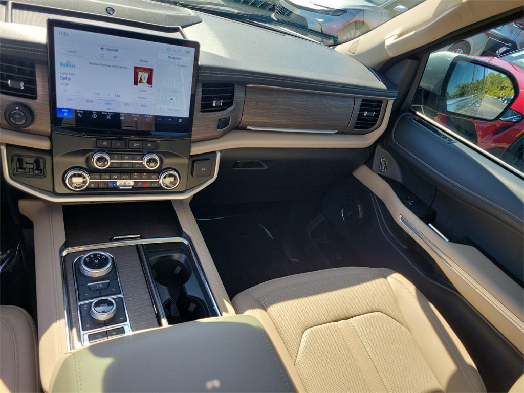 used 2024 Ford Expedition car, priced at $60,954