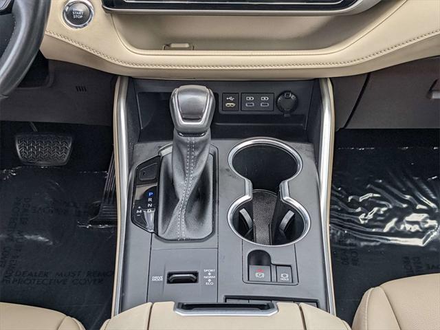 used 2022 Toyota Highlander car, priced at $32,997