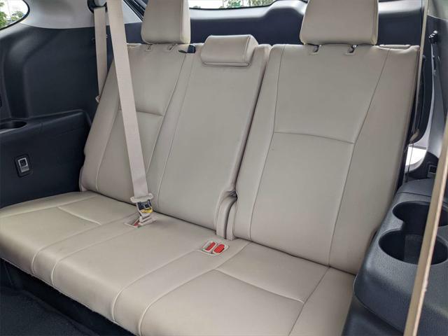 used 2022 Toyota Highlander car, priced at $32,997