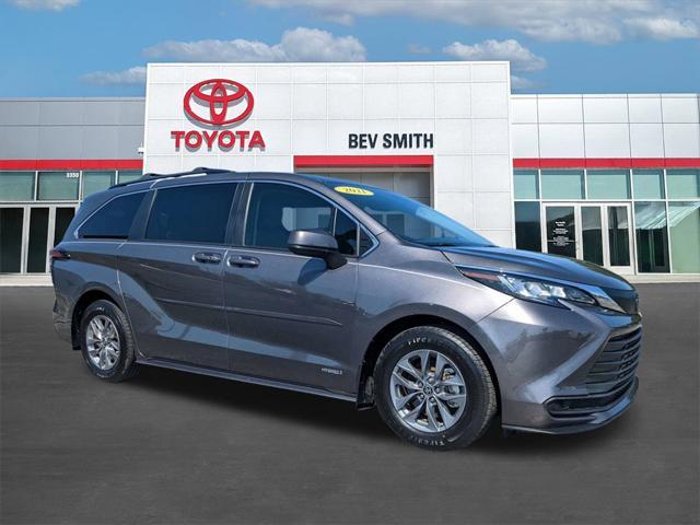 used 2021 Toyota Sienna car, priced at $36,997