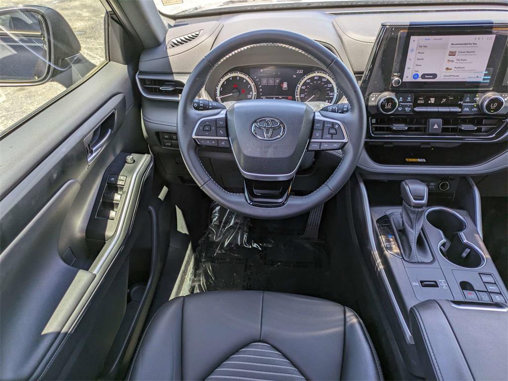 used 2024 Toyota Highlander car, priced at $47,843