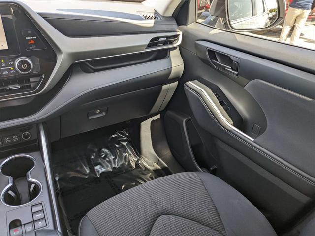 used 2023 Toyota Highlander car, priced at $35,997