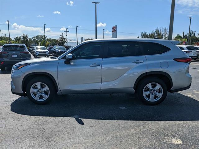 used 2023 Toyota Highlander car, priced at $35,997
