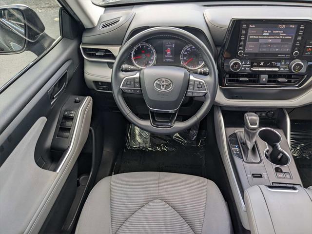 used 2021 Toyota Highlander car, priced at $28,797