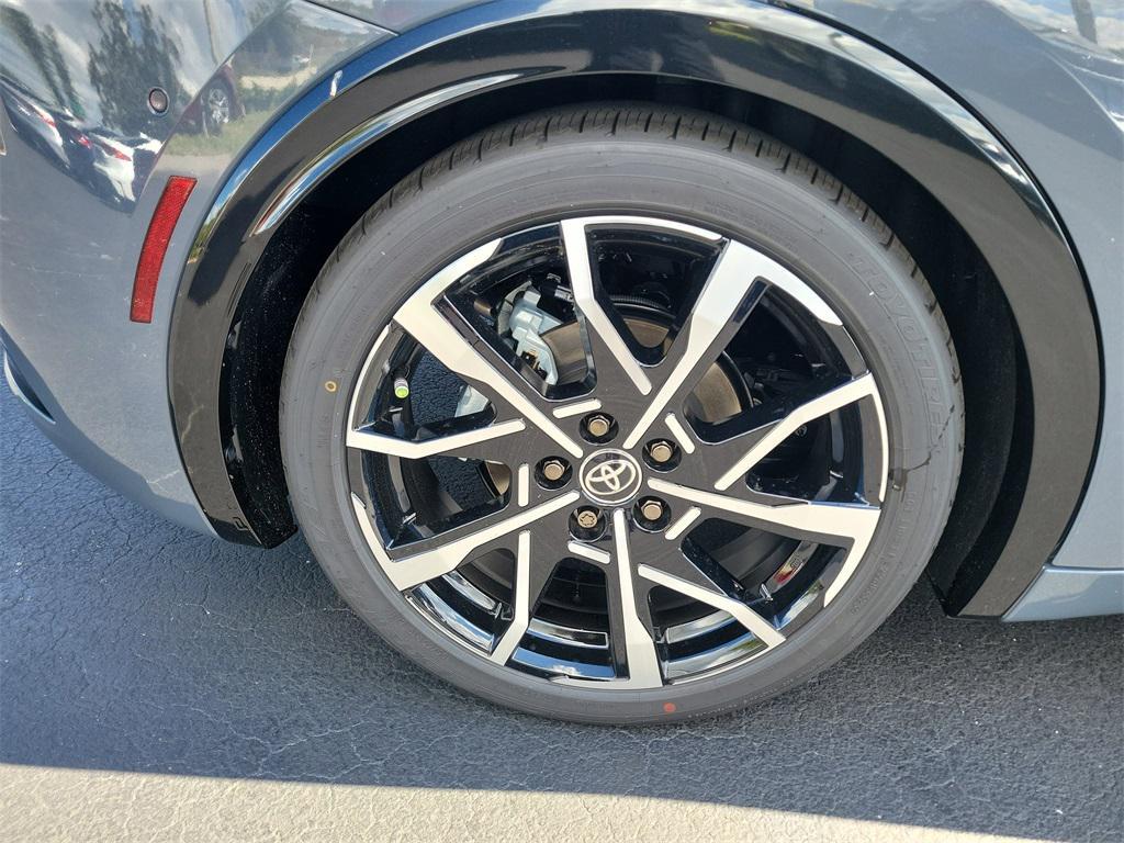 new 2026 Toyota Prius Plug-In Hybrid car, priced at $44,172