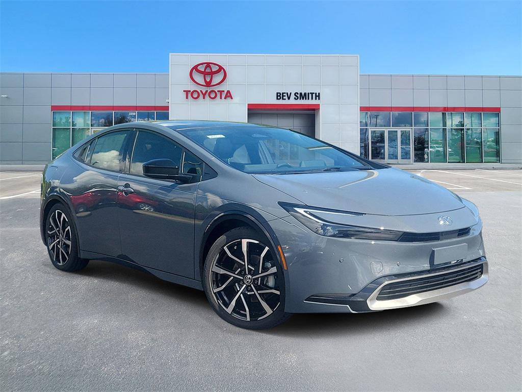 new 2026 Toyota Prius Plug-In Hybrid car, priced at $44,172