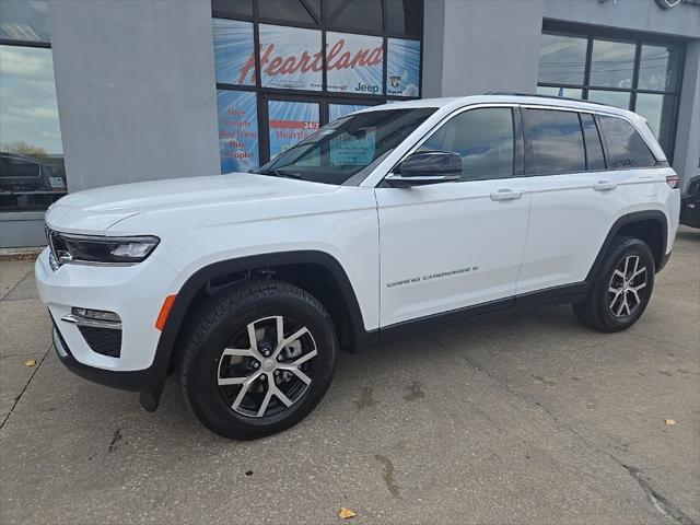 new 2025 Jeep Grand Cherokee car, priced at $40,970