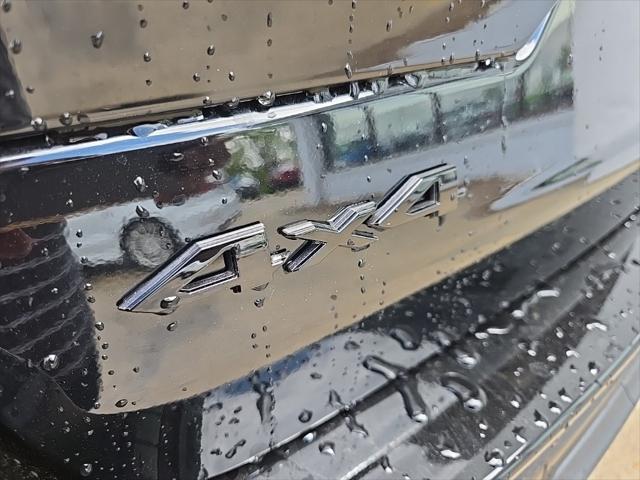 new 2025 Jeep Grand Cherokee car, priced at $43,442