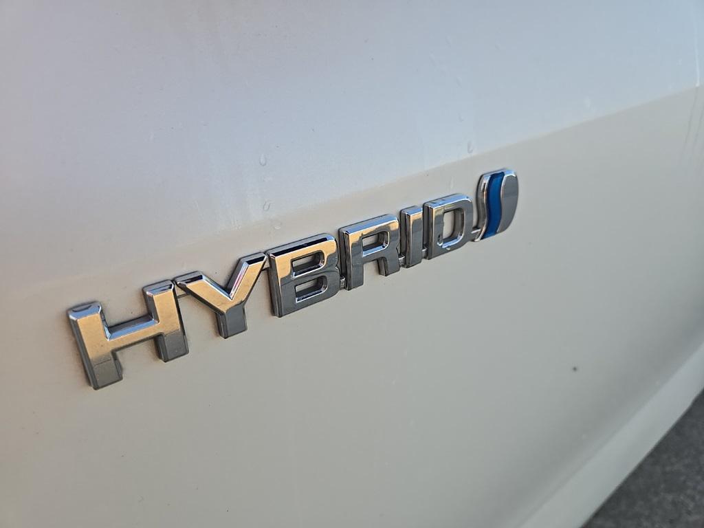 used 2020 Toyota Highlander Hybrid car, priced at $27,988