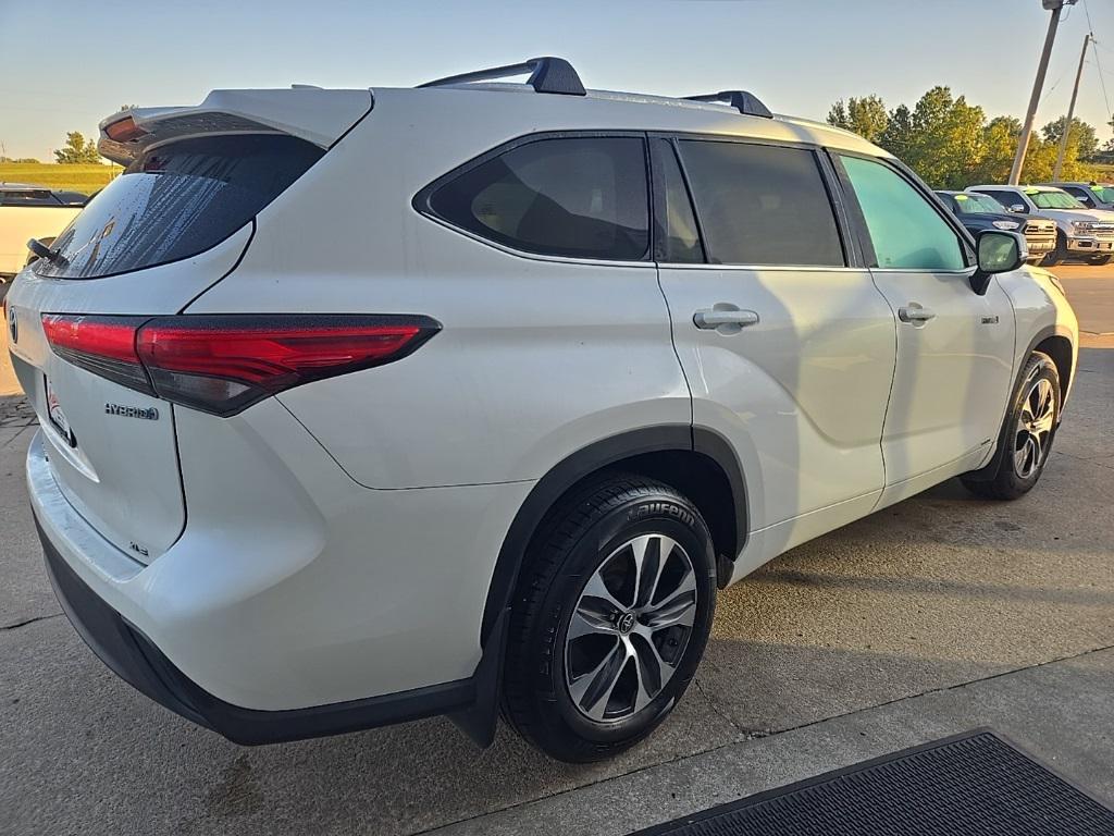 used 2020 Toyota Highlander Hybrid car, priced at $27,988