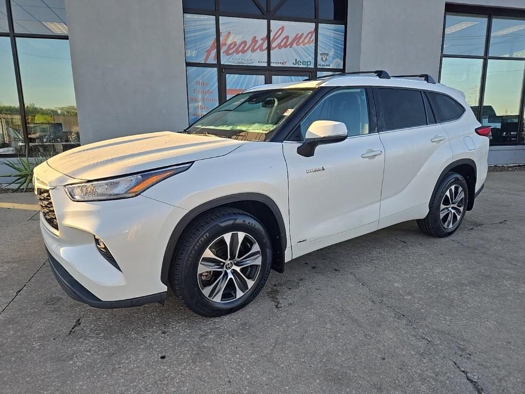 used 2020 Toyota Highlander Hybrid car, priced at $27,988